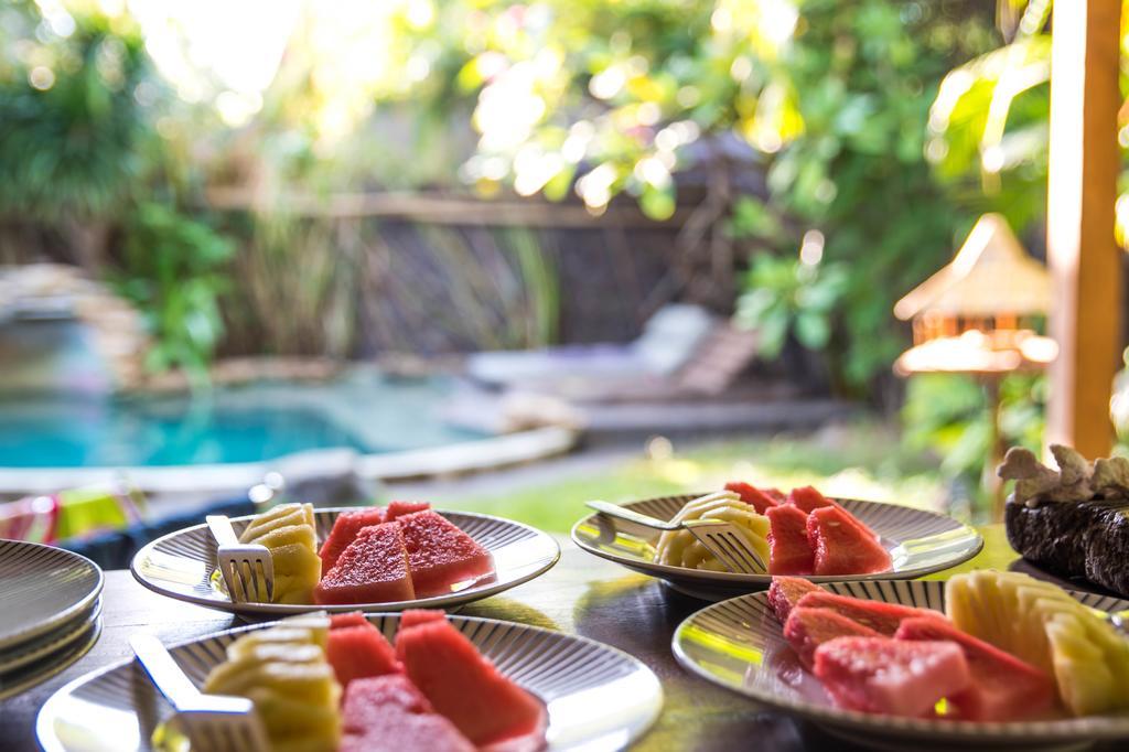 Villa Bhuvana With Private Swimming Pool Τζίλι Τραγουανγκάν Εξωτερικό φωτογραφία